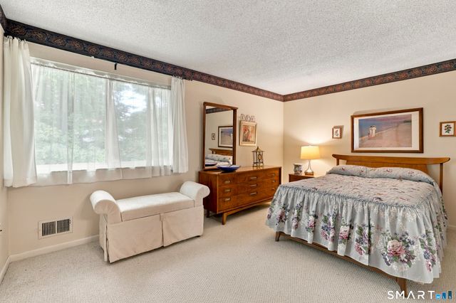 126 Hopmeadow Street 8E, Simsbury, CT 06089