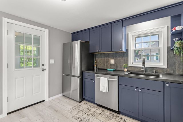 109 Purchase Street, Manchester, NH 03103