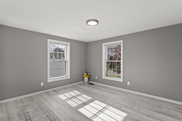 109 Purchase Street, Manchester, NH 03103