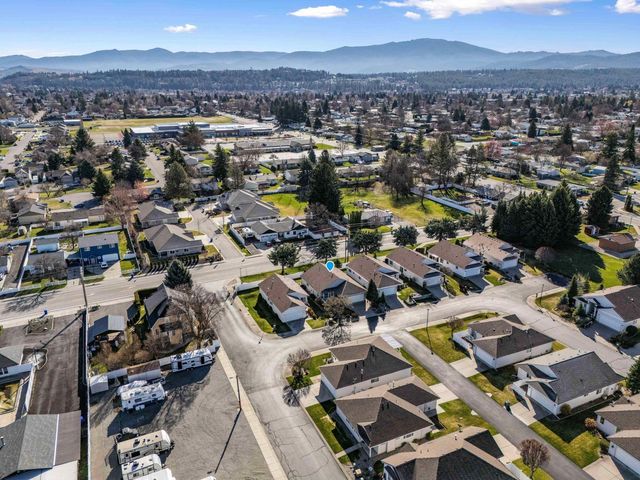 1413 S Davis Ln, Spokane Valley, WA 99216