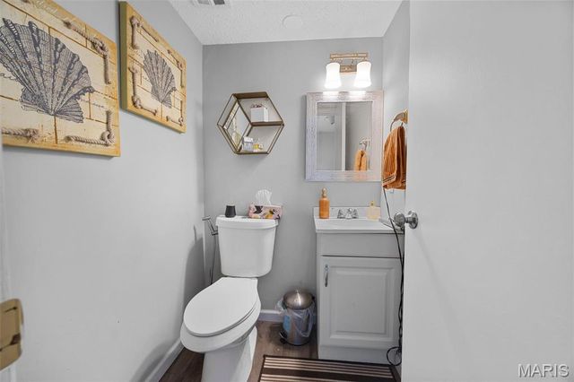 2637 Falcons Way 76, St Charles, MO 63303