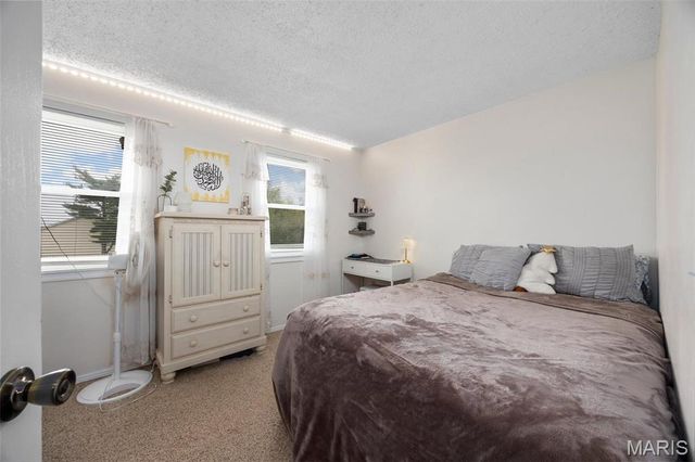 2637 Falcons Way 76, St Charles, MO 63303