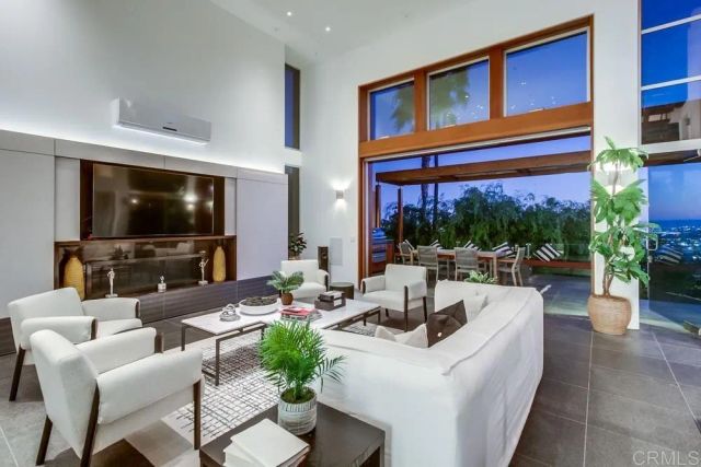 2477 PRESIDIO DR, San Diego, CA 92103