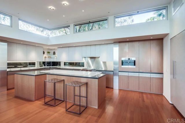 2477 PRESIDIO DR, San Diego, CA 92103