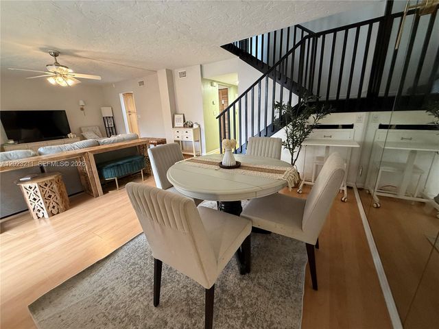 450 Commodore Dr 306, Plantation, FL 33325