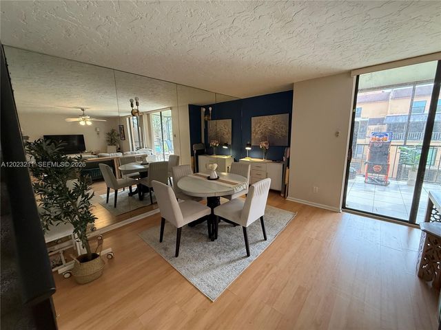 450 Commodore Dr 306, Plantation, FL 33325