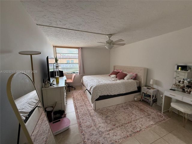 450 Commodore Dr 306, Plantation, FL 33325