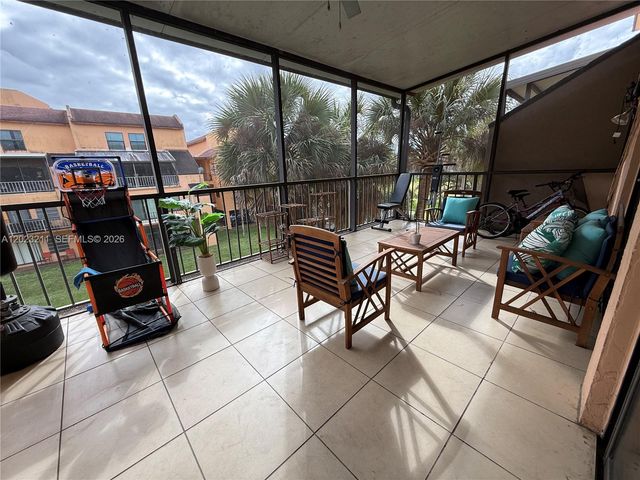 450 Commodore Dr 306, Plantation, FL 33325