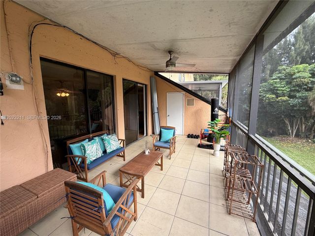 450 Commodore Dr 306, Plantation, FL 33325
