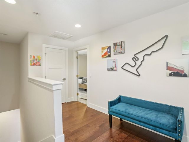 1206 Deloney ST B, Austin, TX 78721