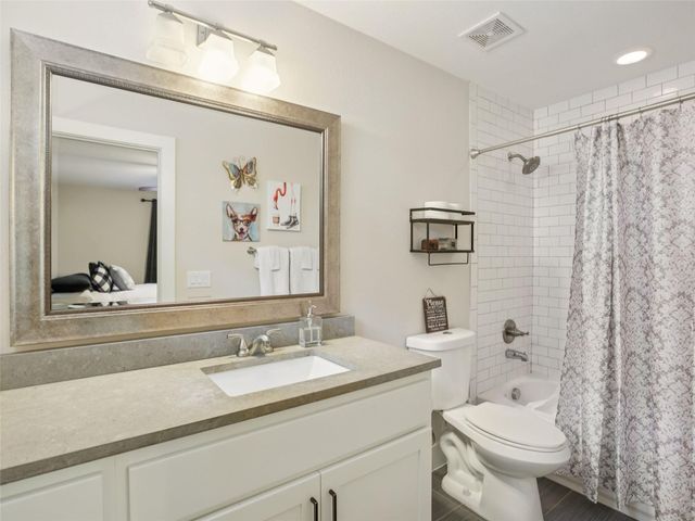 1206 Deloney ST B, Austin, TX 78721