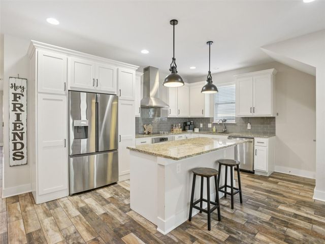 1206 Deloney ST B, Austin, TX 78721