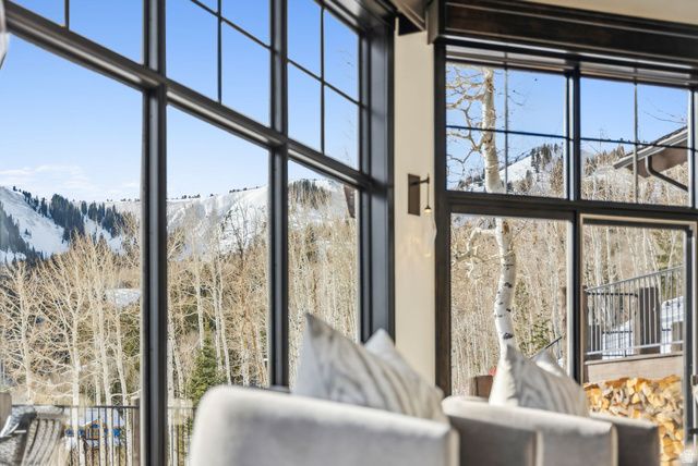 73 WHITE PINE RD, Park City, UT 84060