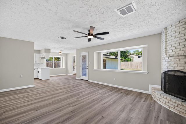 1647 Seagate Lane, Houston, TX 77062
