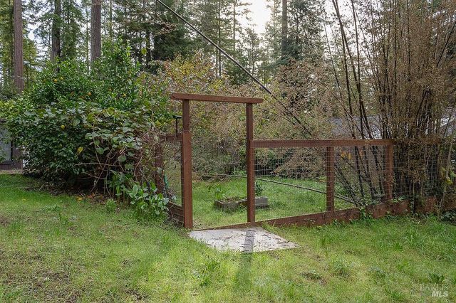 46151 Pacific Woods Rd, Gualala, CA 95445