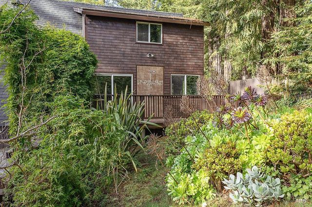 46151 Pacific Woods Rd, Gualala, CA 95445