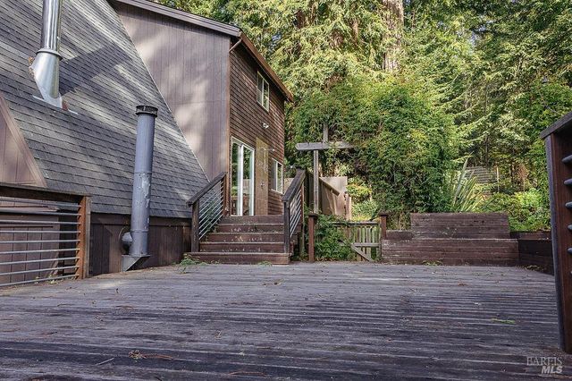 46151 Pacific Woods Rd, Gualala, CA 95445