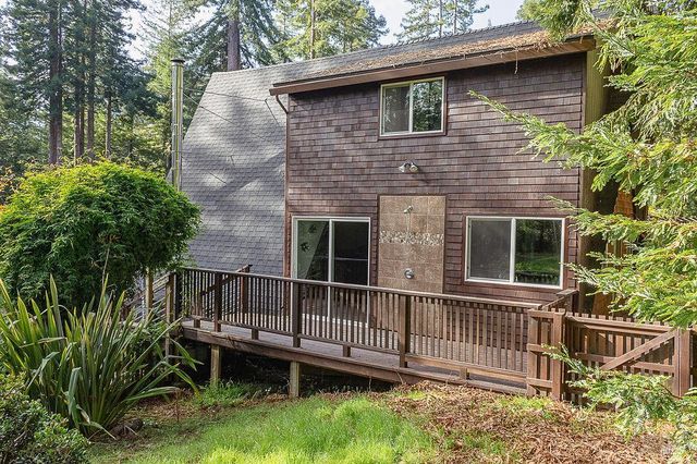 46151 Pacific Woods Rd, Gualala, CA 95445