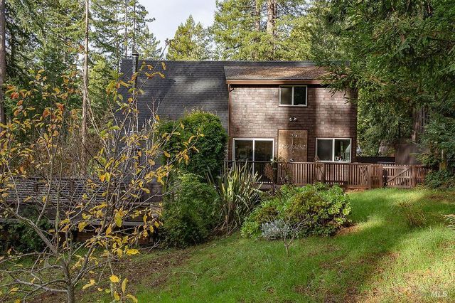 46151 Pacific Woods Rd, Gualala, CA 95445