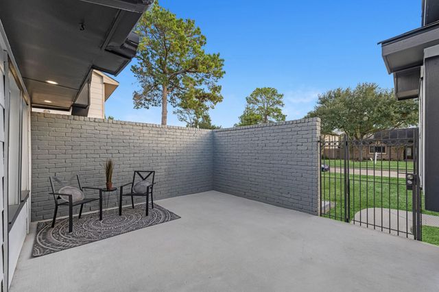 15414 Swan Creek Drive, Houston, TX 77095
