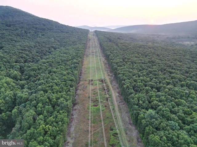 729 ANTHONY BOHRER RD, Slanesville, WV 25444