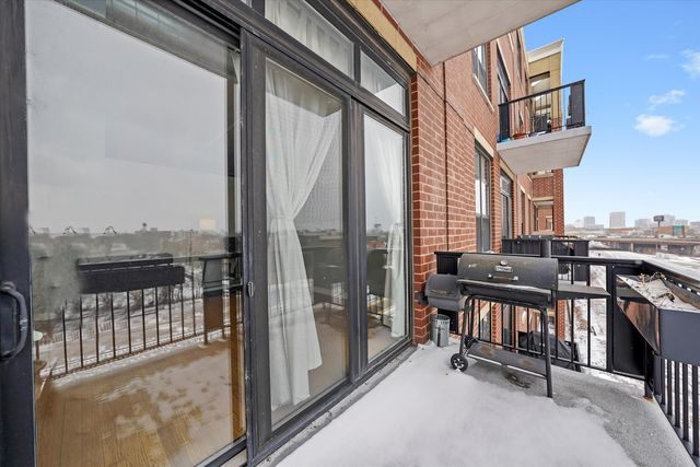 833 W 15th Place 711, Chicago, IL 60608