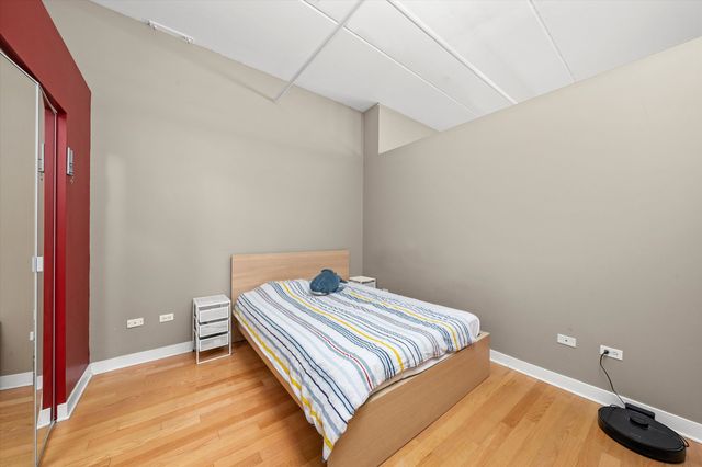 833 W 15th Place 711, Chicago, IL 60608