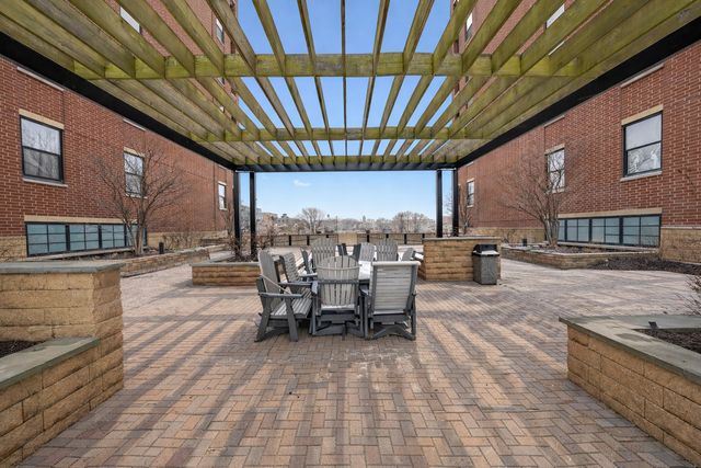 833 W 15th Place 711, Chicago, IL 60608