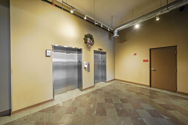 833 W 15th Place 711, Chicago, IL 60608