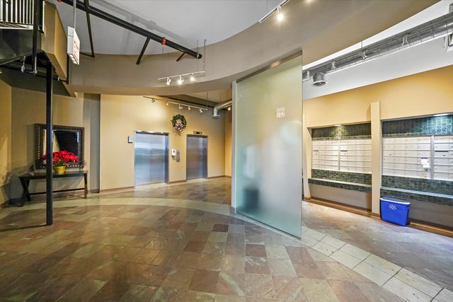 833 W 15th Place 711, Chicago, IL 60608