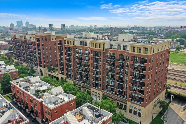 833 W 15th Place 711, Chicago, IL 60608
