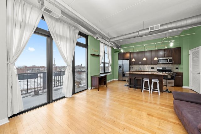 833 W 15th Place 711, Chicago, IL 60608