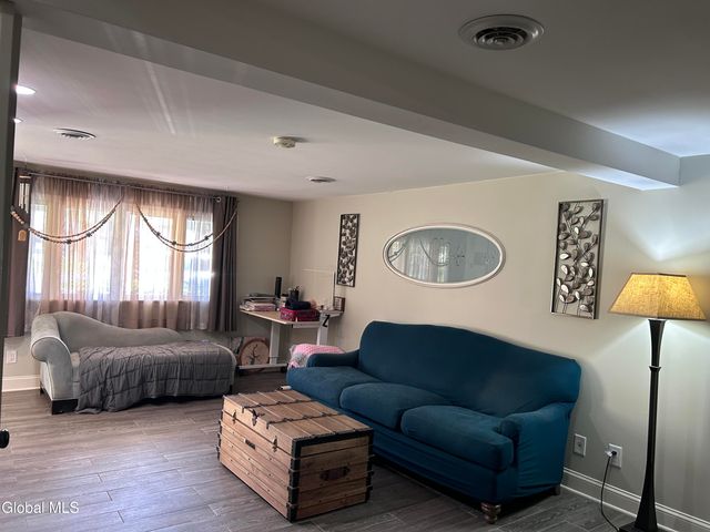 2321 Central Parkway, Schenectady, NY 12309