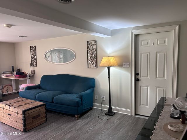 2321 Central Parkway, Schenectady, NY 12309