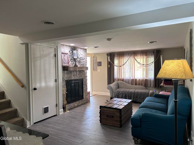 2321 Central Parkway, Schenectady, NY 12309