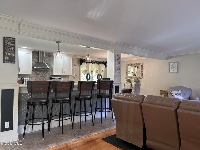 2321 Central Parkway, Schenectady, NY 12309