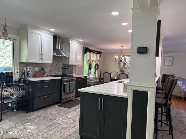 2321 Central Parkway, Schenectady, NY 12309