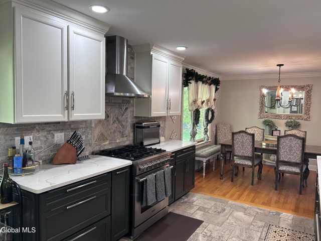 2321 Central Parkway, Schenectady, NY 12309