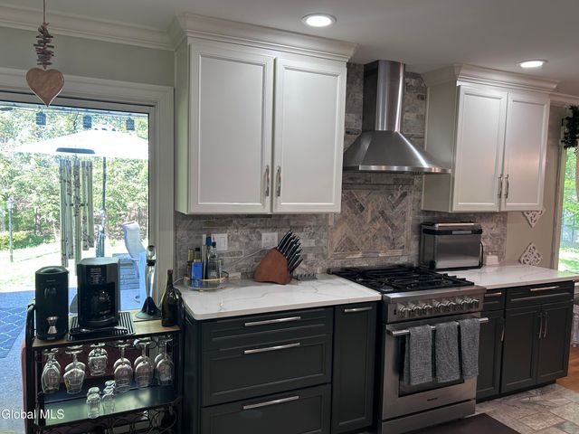 2321 Central Parkway, Schenectady, NY 12309