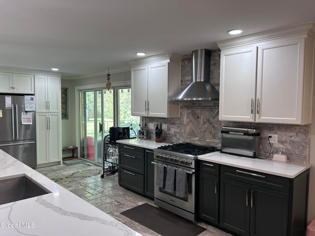 2321 Central Parkway, Schenectady, NY 12309