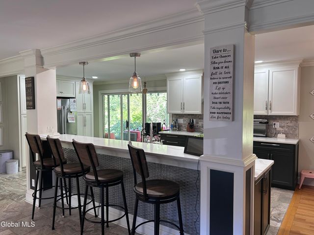 2321 Central Parkway, Schenectady, NY 12309