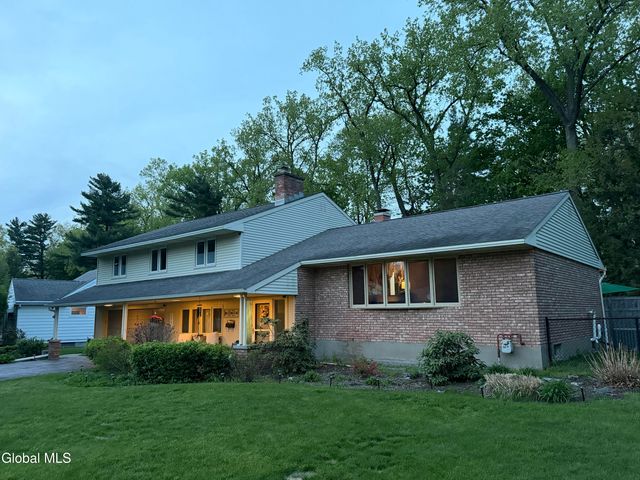 2321 Central Parkway, Schenectady, NY 12309