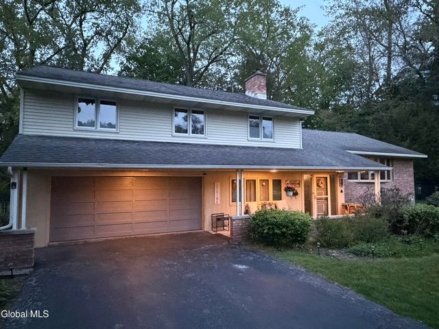 2321 Central Parkway, Schenectady, NY 12309