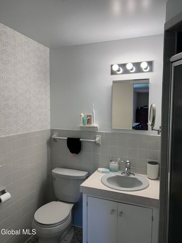 2321 Central Parkway, Schenectady, NY 12309
