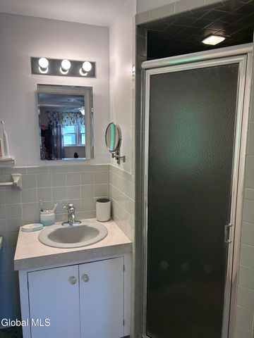 2321 Central Parkway, Schenectady, NY 12309