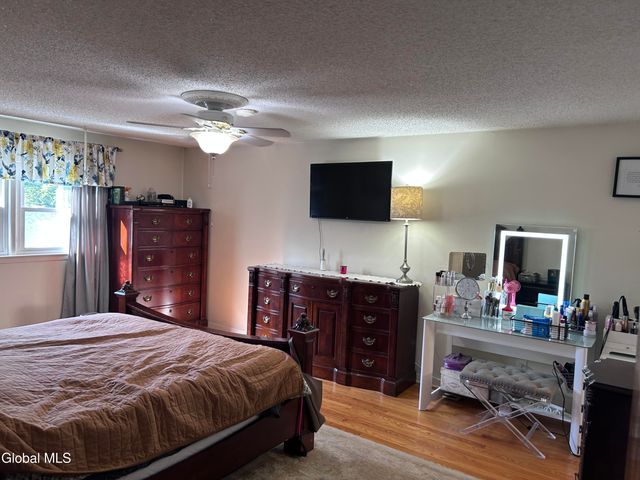 2321 Central Parkway, Schenectady, NY 12309