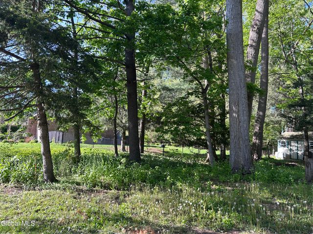 2321 Central Parkway, Schenectady, NY 12309