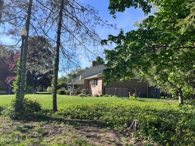 2321 Central Parkway, Schenectady, NY 12309