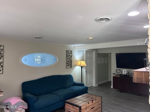2321 Central Parkway, Schenectady, NY 12309