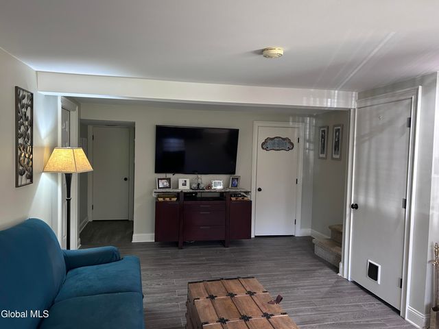 2321 Central Parkway, Schenectady, NY 12309
